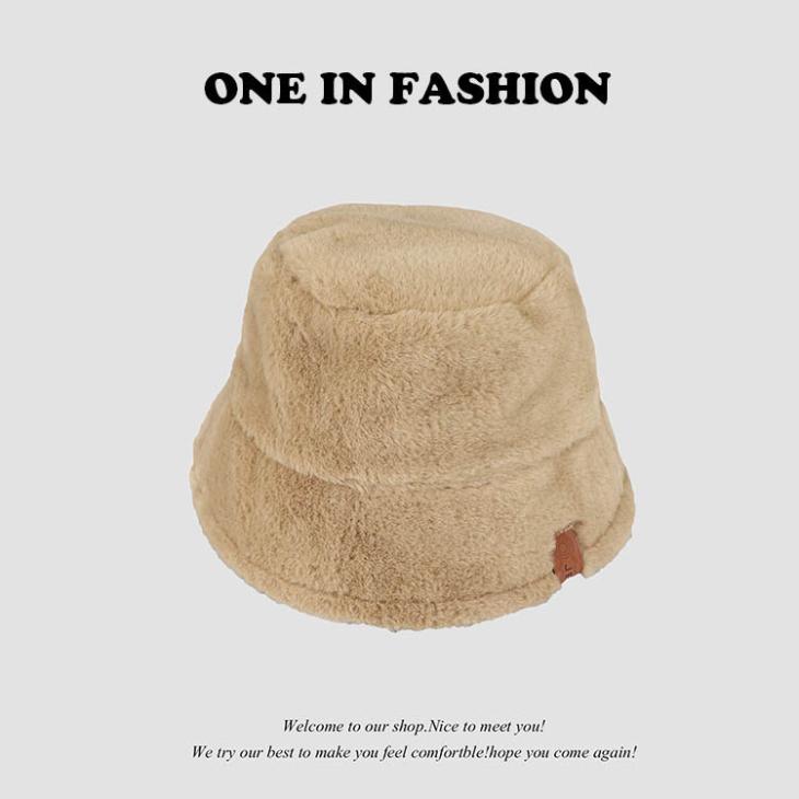 Hats & Beanies | Womens Bucket hat in shearling Accessories Hats & Beanies